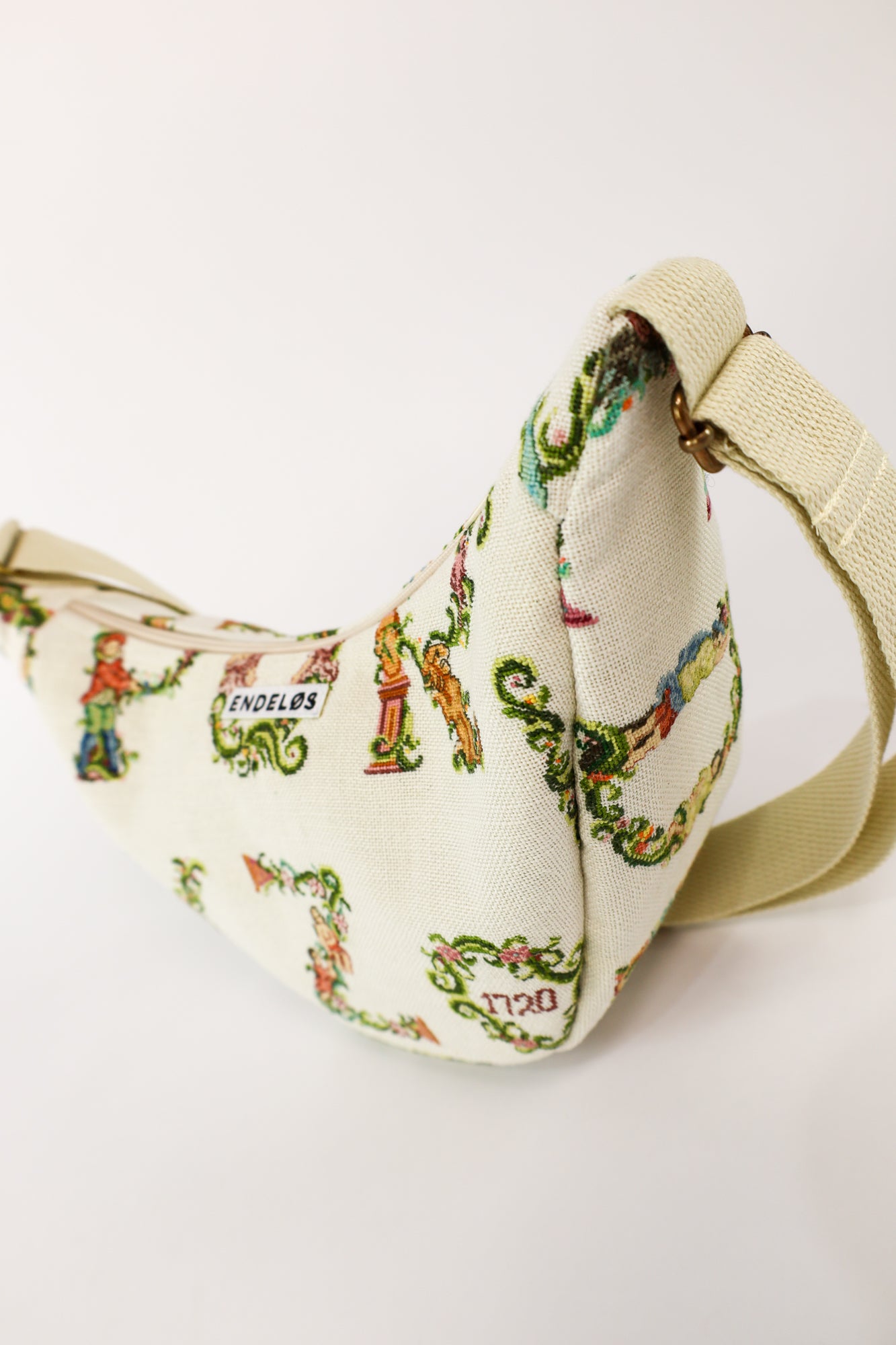 crossbody - ABC