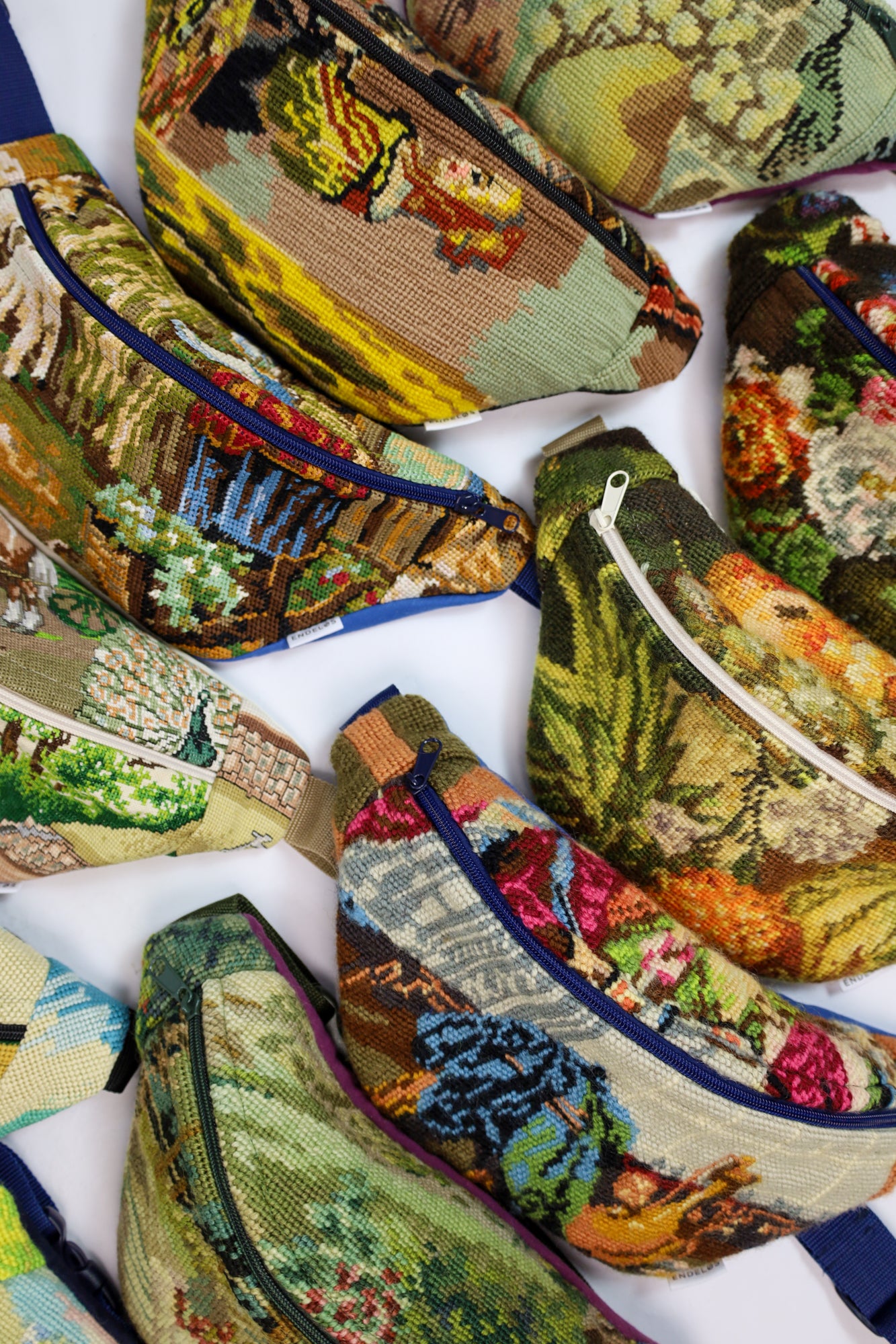 fannypack bag on demand - sheep