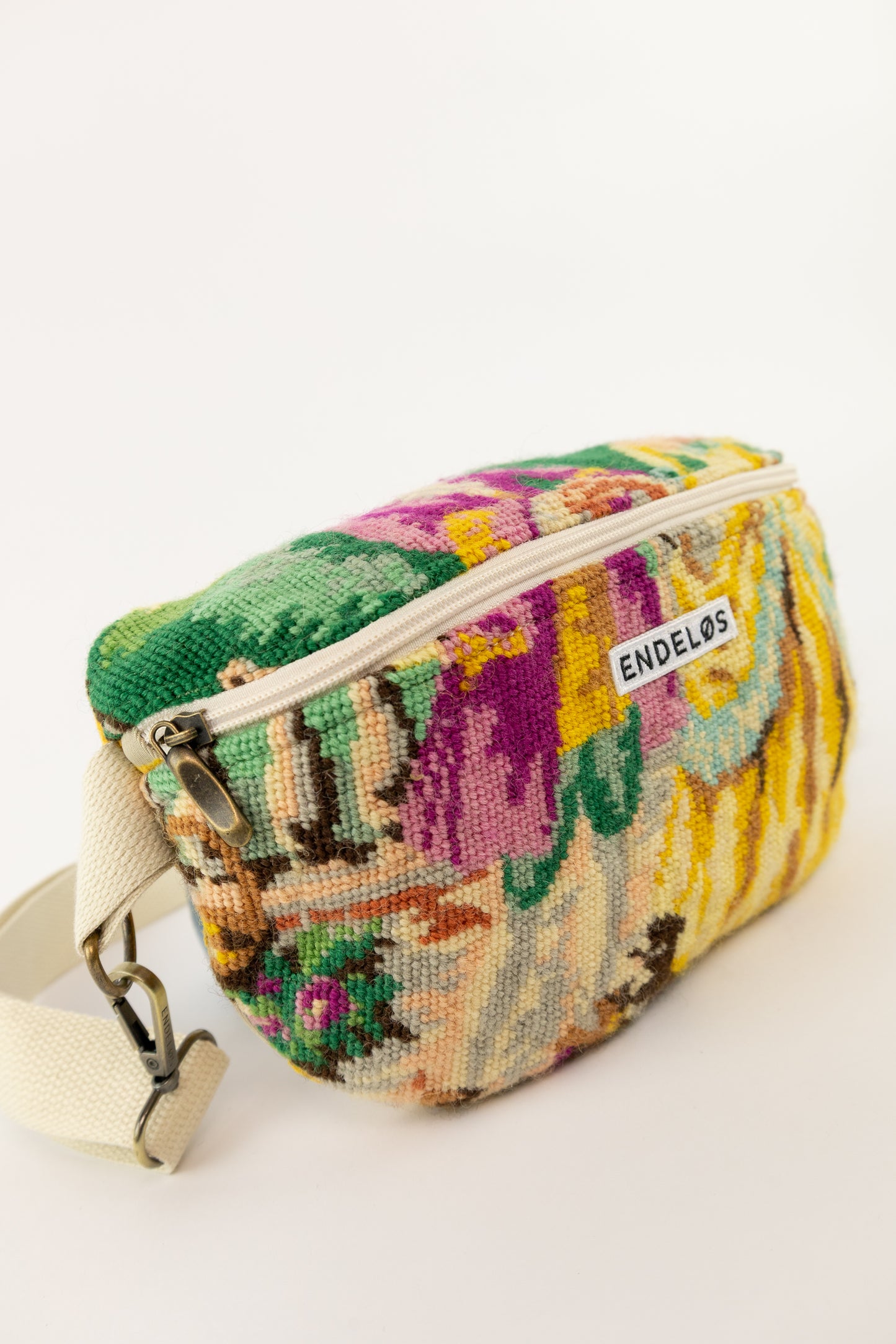 Zoe bag – geborduurde vintage tas - nr. 86