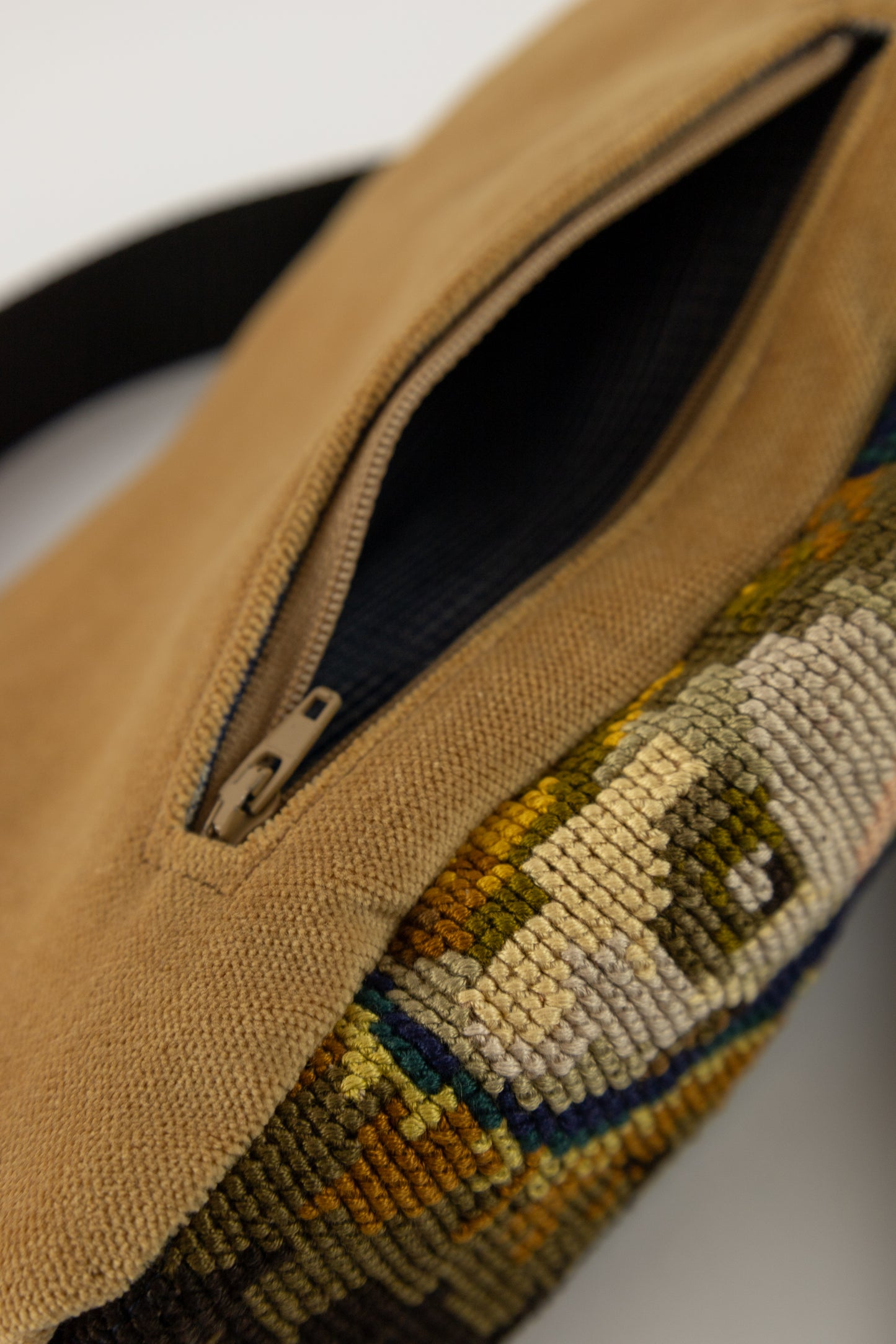 Zoe bag – geborduurde vintage tas - nr. 90