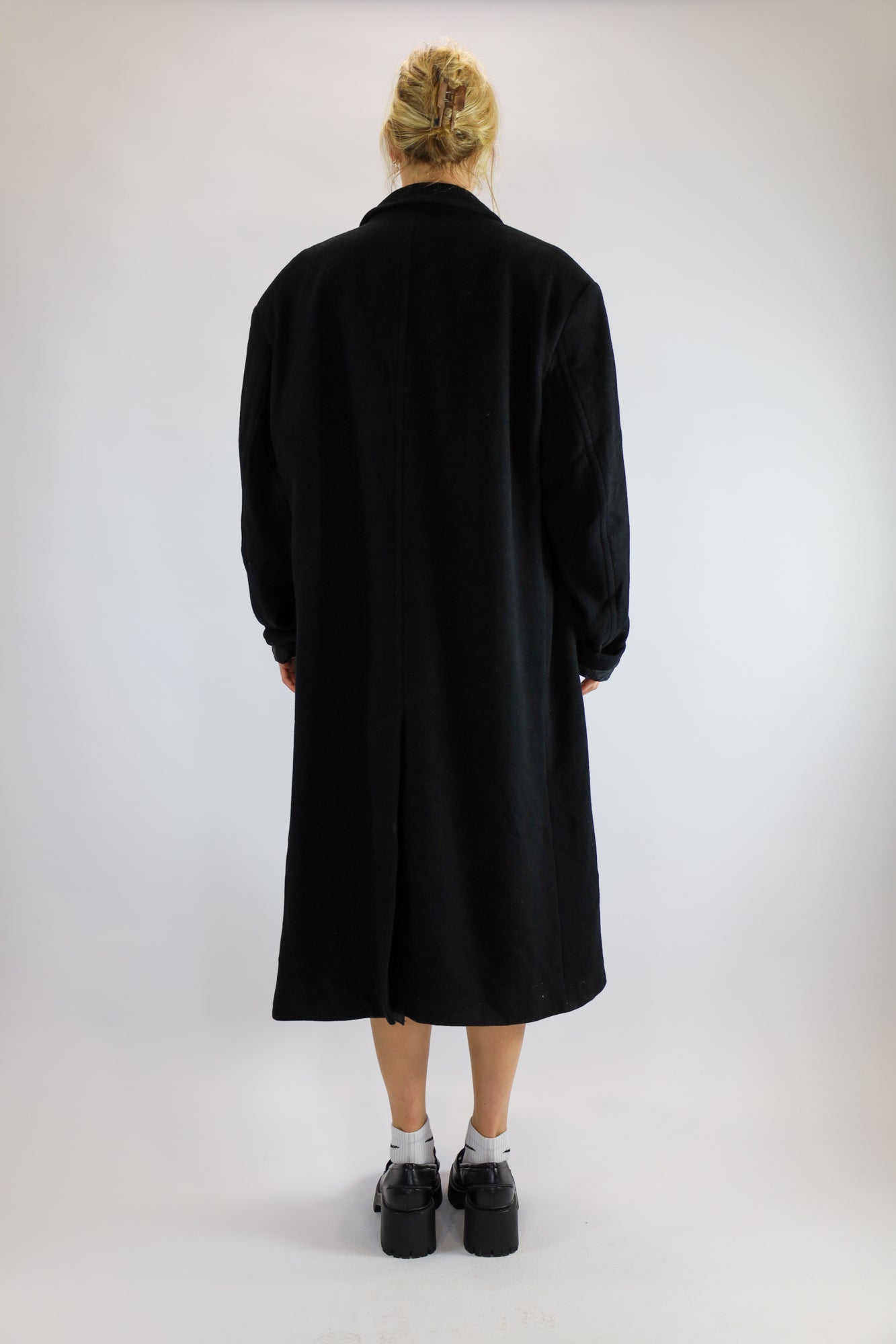 sien black coat - XL