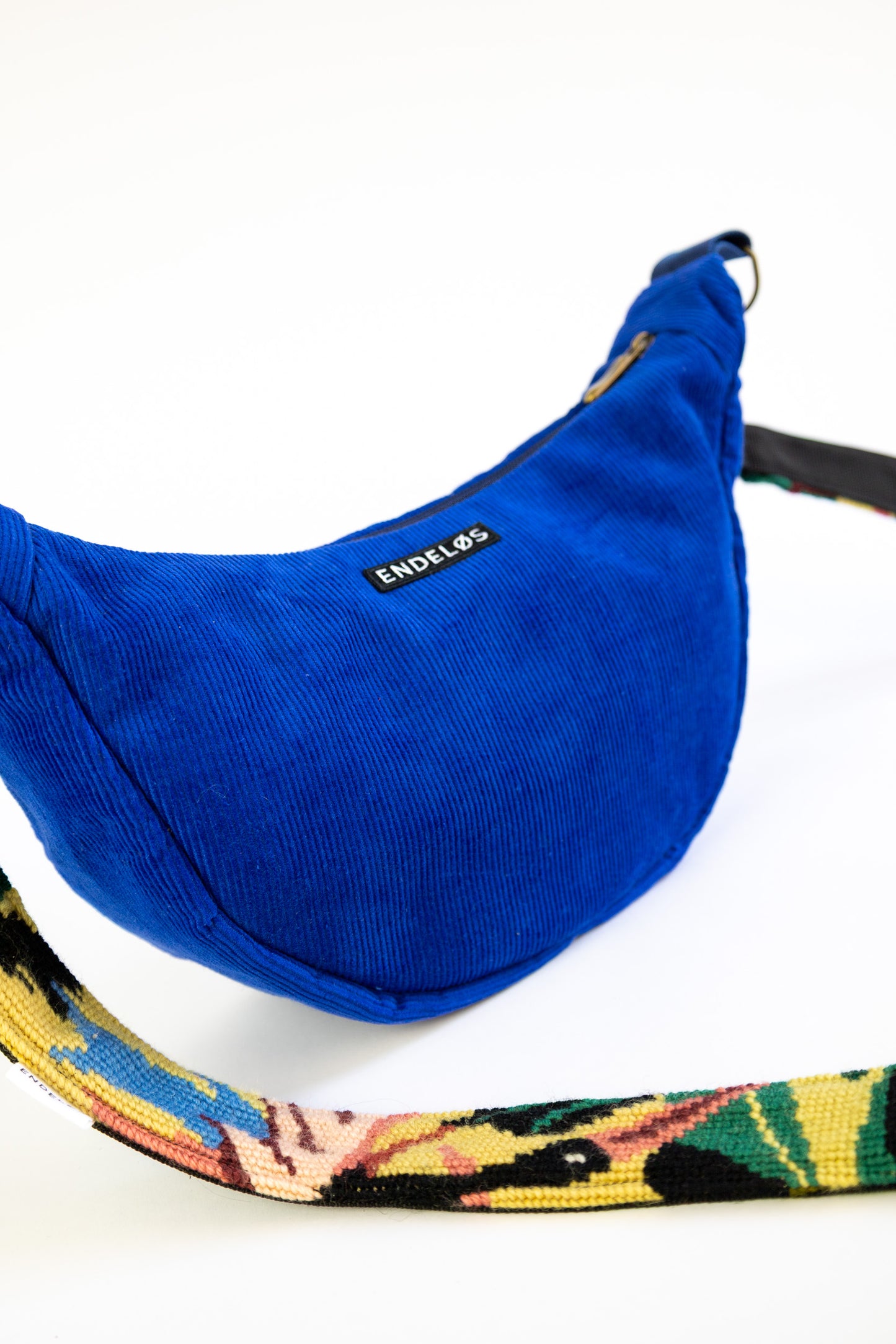 crossbody M - basic bag - nr. 131 kobalt