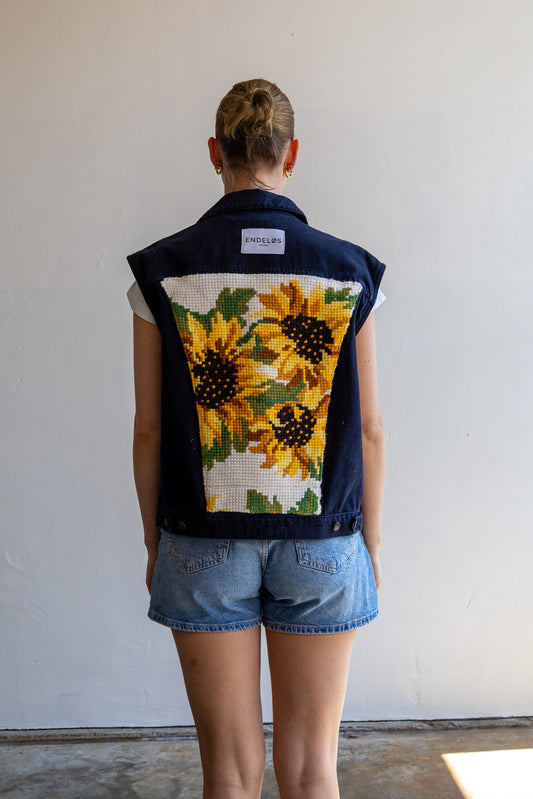 Remade gilet met borduurwerk - Zonnebloem - S/M