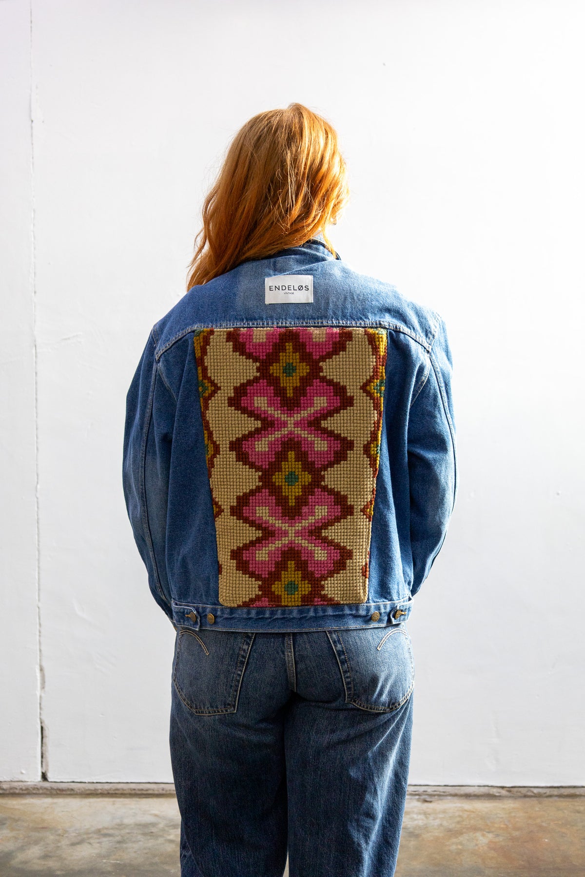 Remade jacket met borduurwerk - tapijt - XL