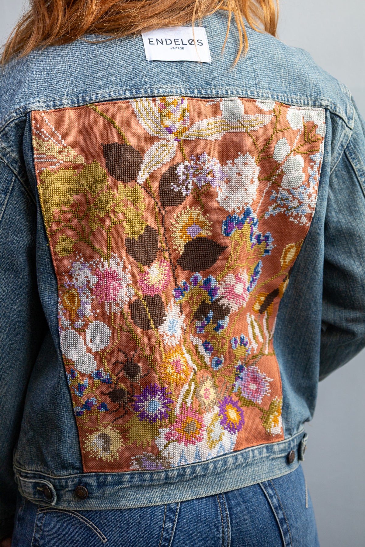 Remade jacket met borduurwerk - boeket - M/L
