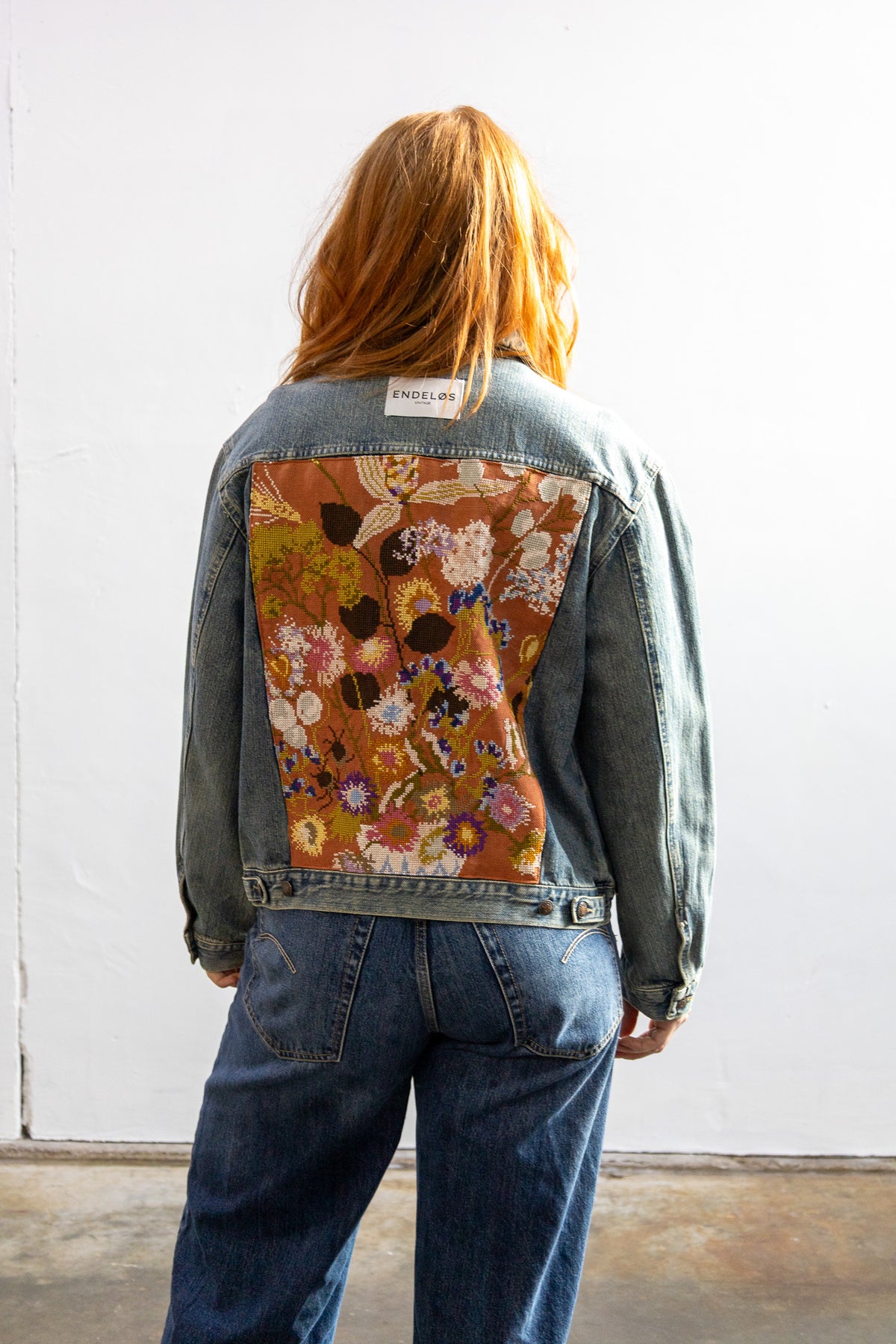 Remade jacket met borduurwerk - boeket - M/L