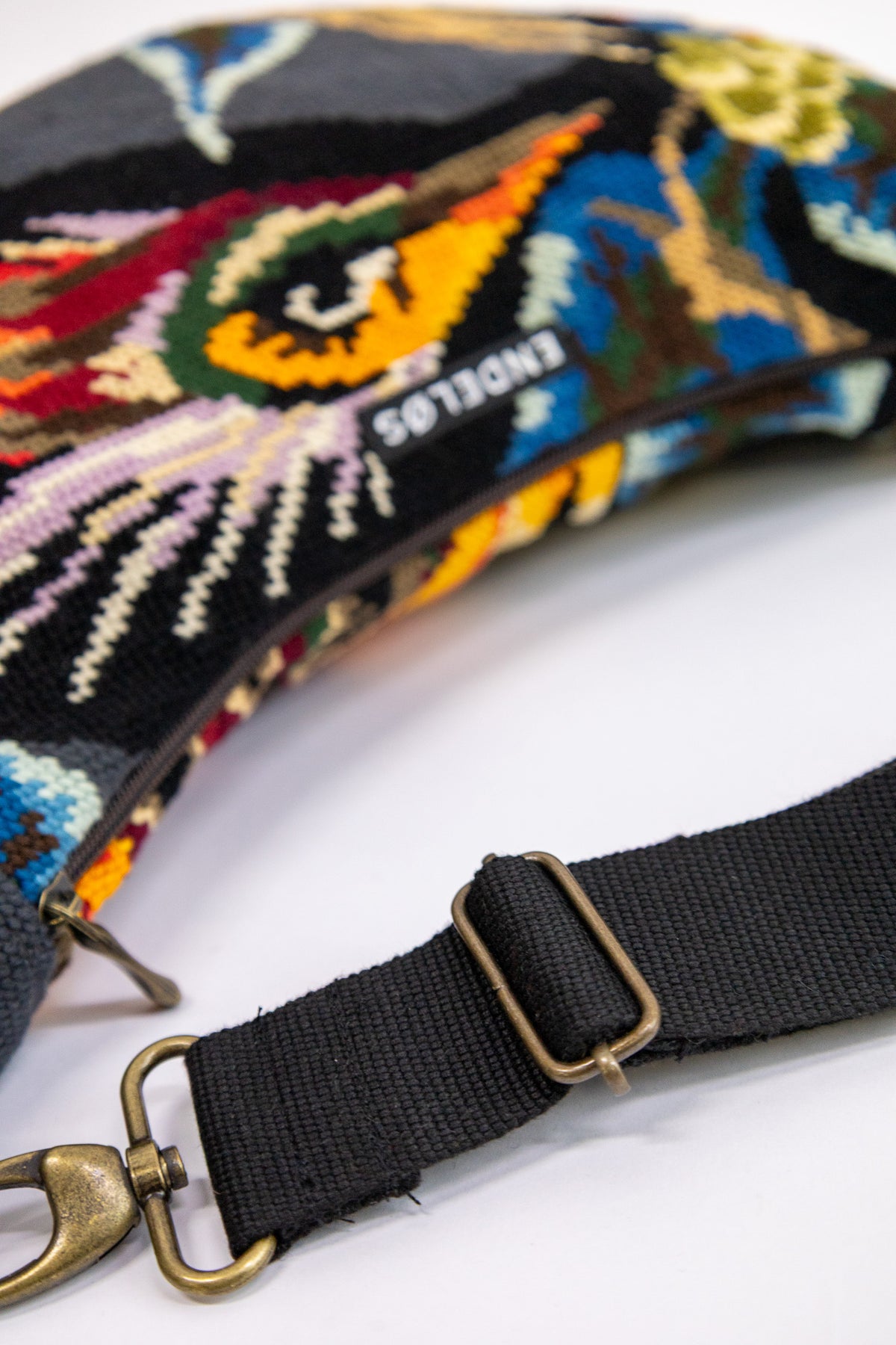 Lola bag M – tas van vintage borduurwerk - 2630