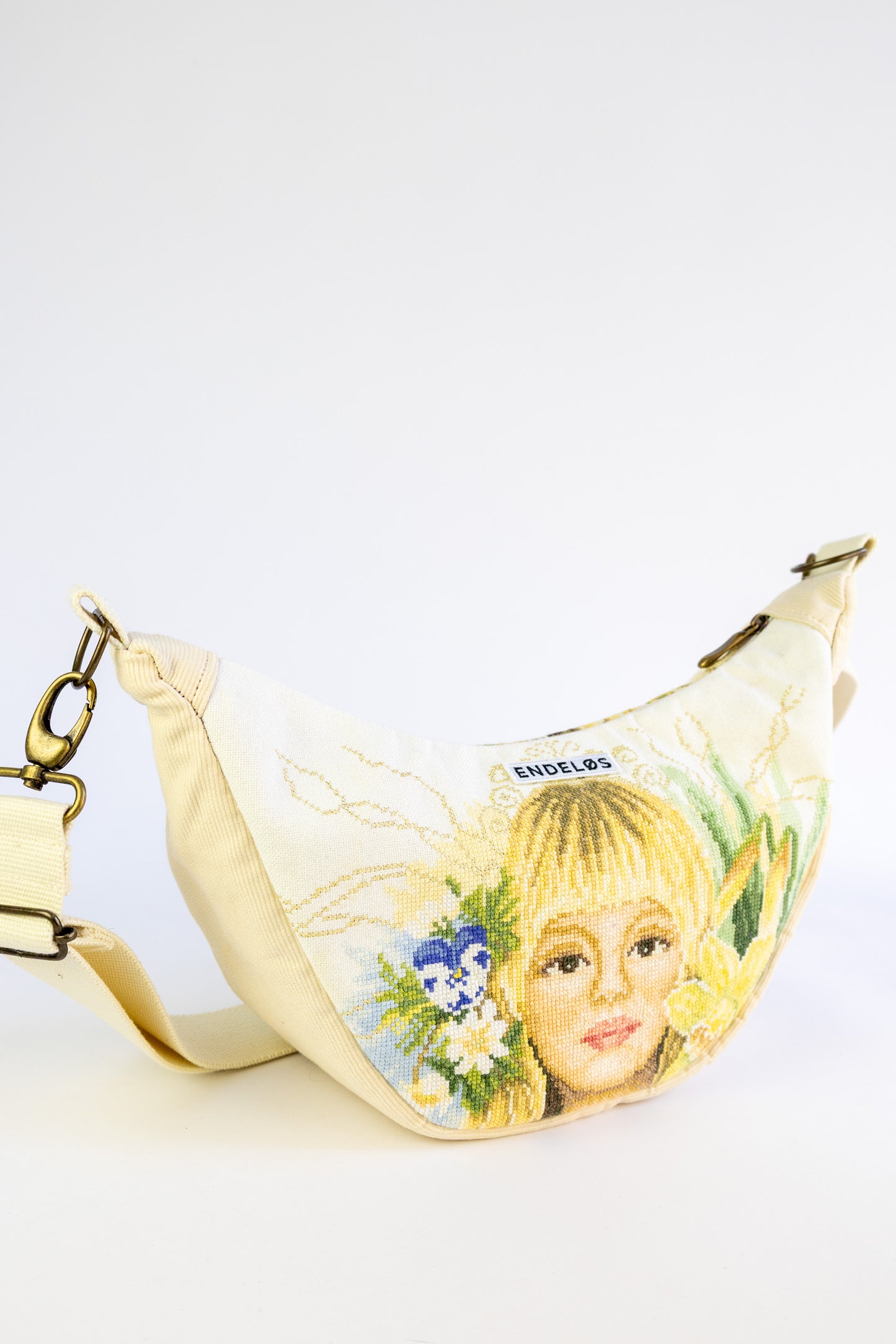 Lola bag M – tas van vintage borduurwerk - elfje