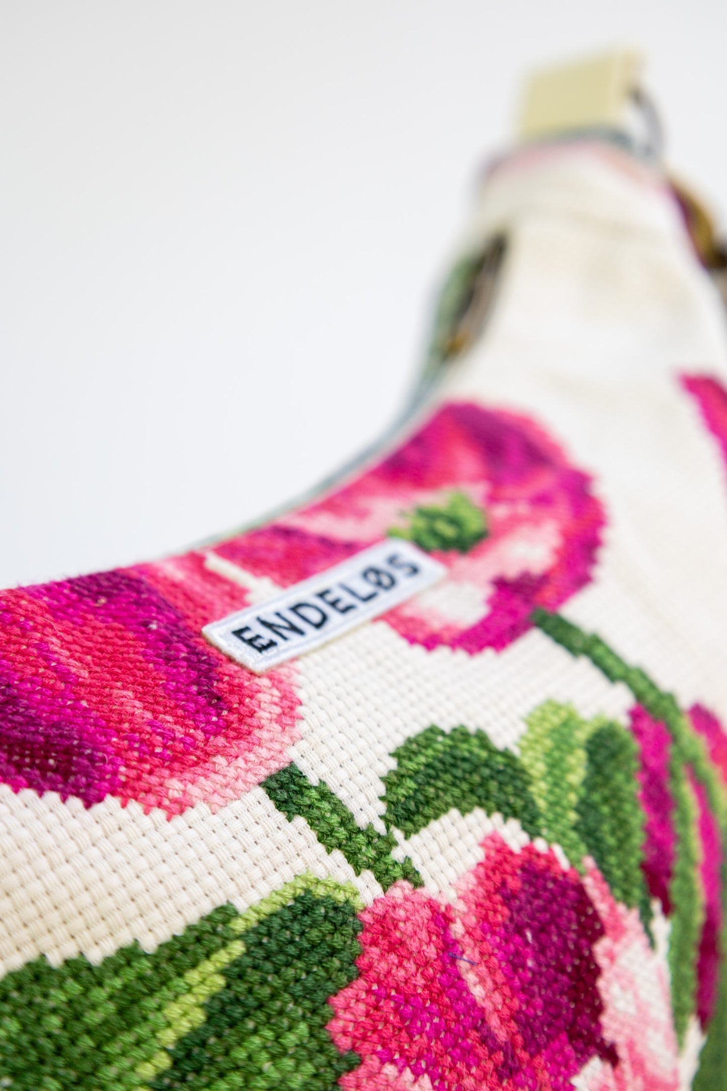 Lola bag M – tas van vintage borduurwerk - tulpen