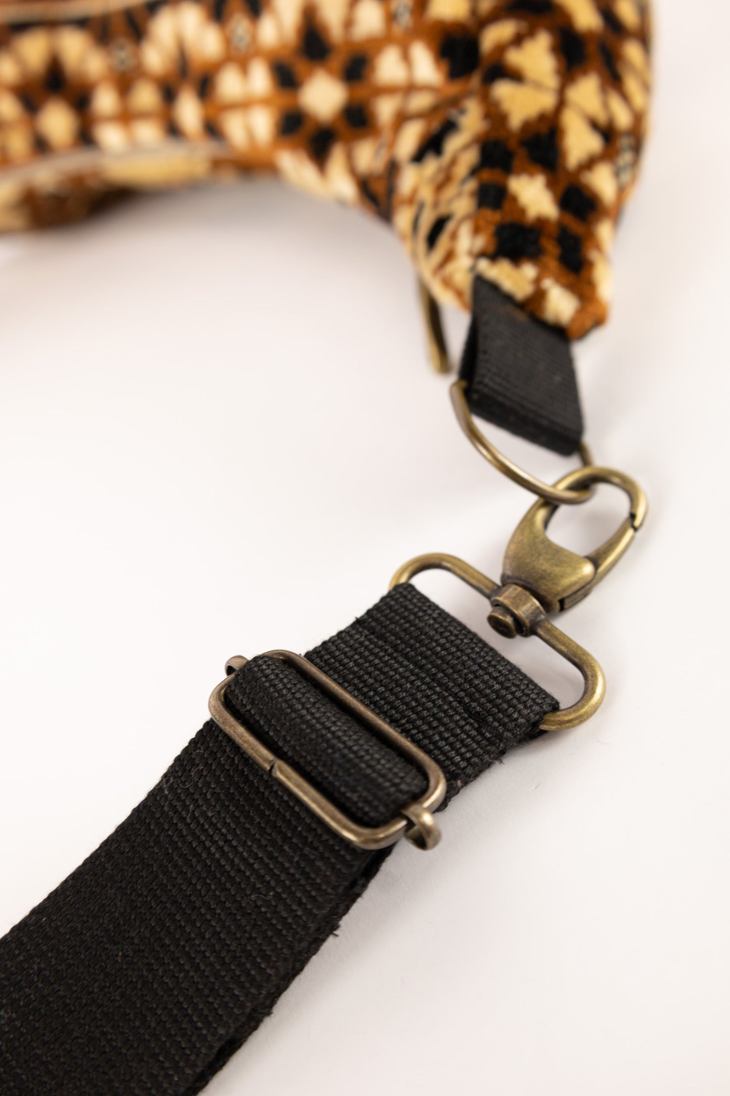 Lola bag M – tas van vintage tapijt - nr. 103