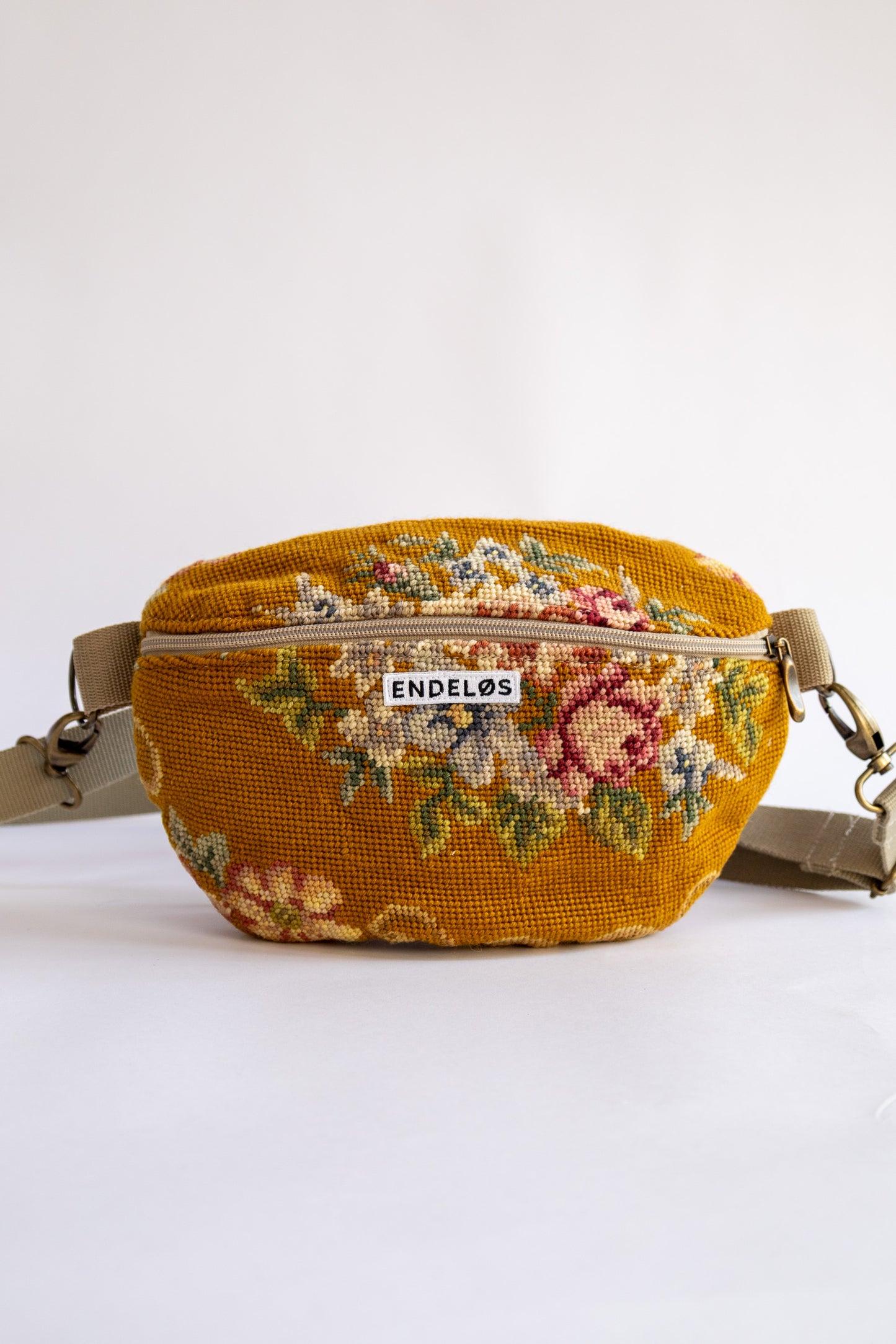 Zoe bag – tas van vintage borduurwerk - 2608