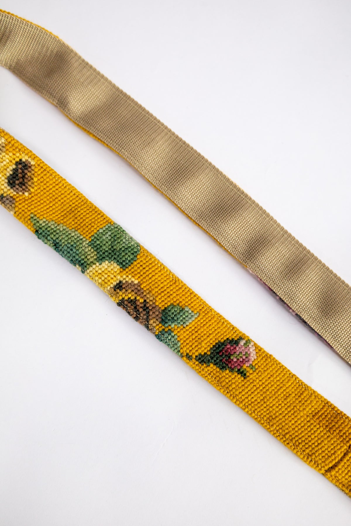 strap van vintage borduurwerk - rozen - 155 cm