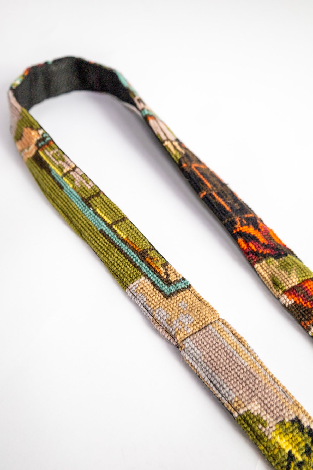 strap van vintage borduurwerk - vrouw bij het raam - 155 cm