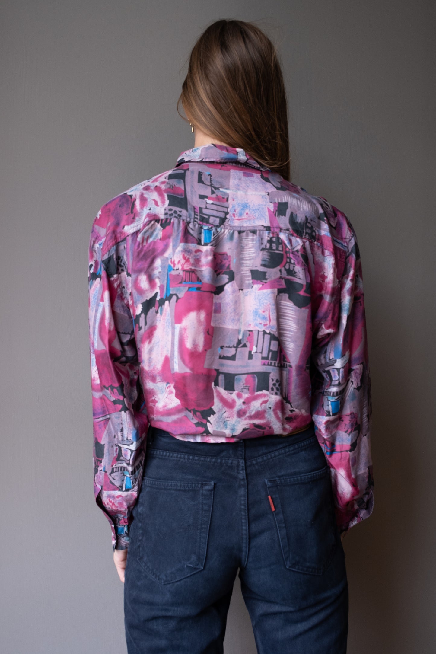 silk-blouse-zijde-crazy-print-roze-vintage-retro