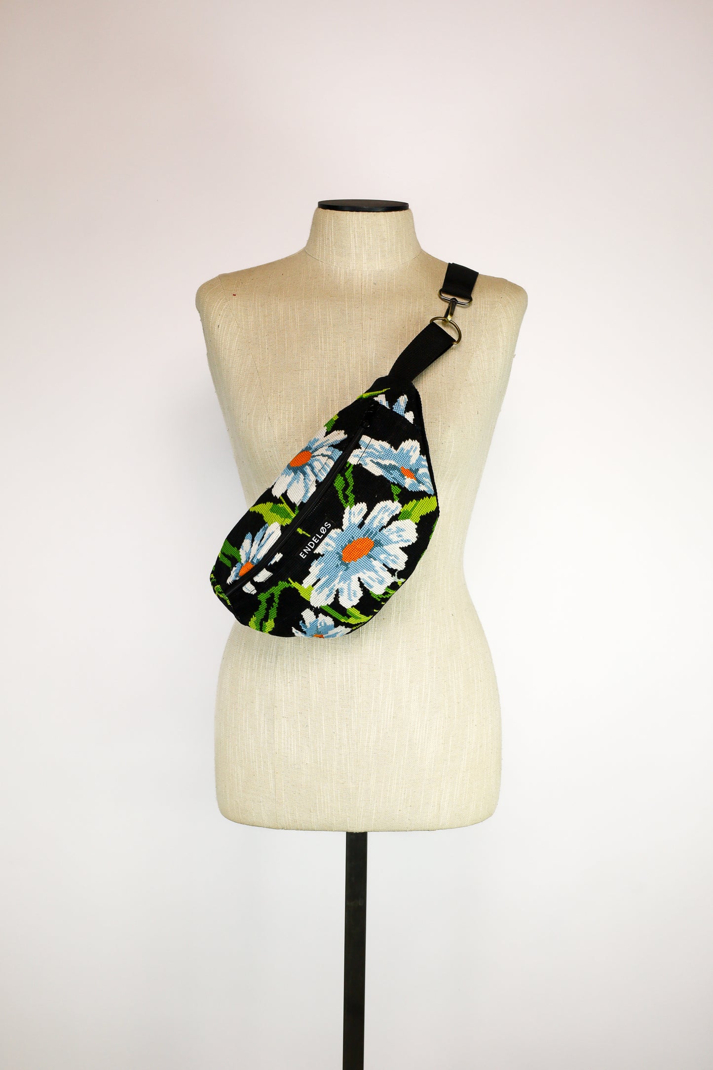 fanny pack - victoria