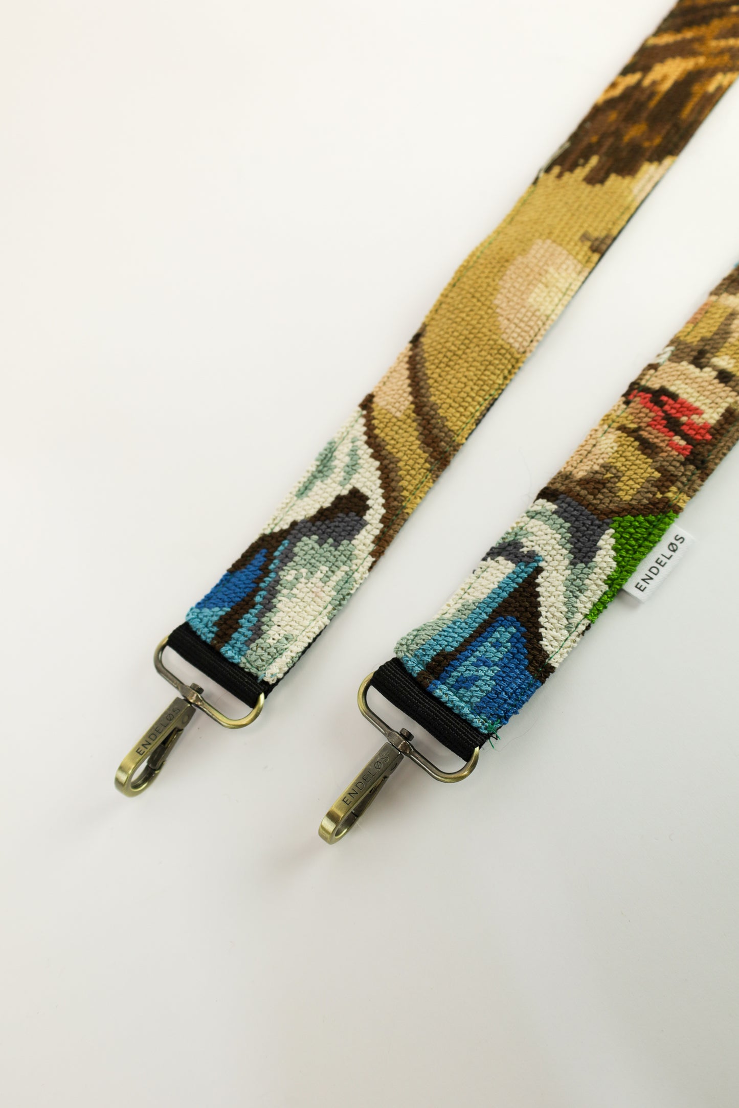 strap - huilende jongen - 157 cm