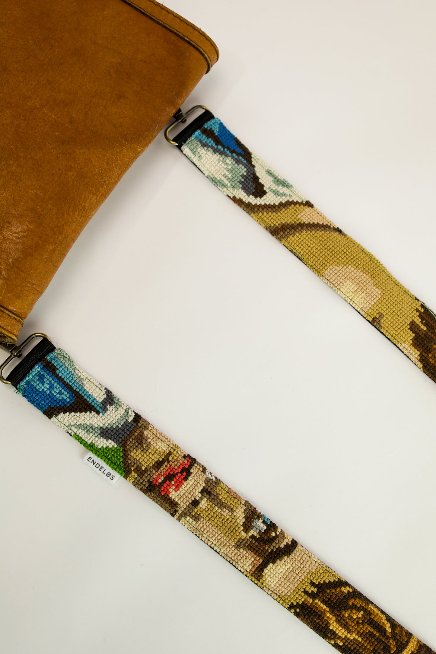 strap - huilende jongen - 157 cm