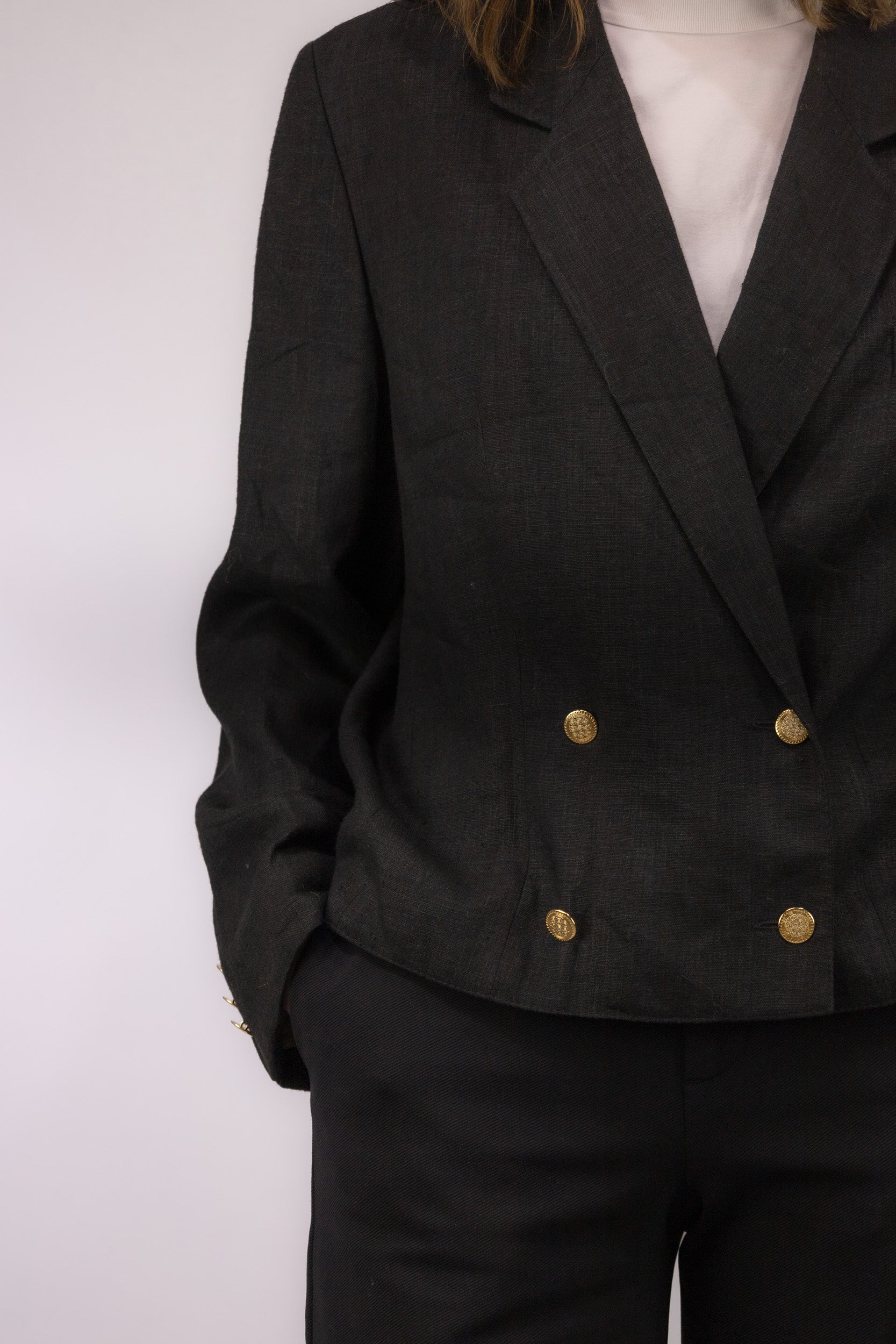 detail vintage blazer zwart linnen stof knopen double breasted