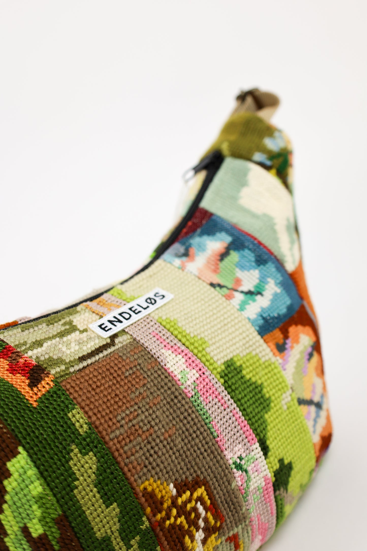 crossbody M - nr. 69