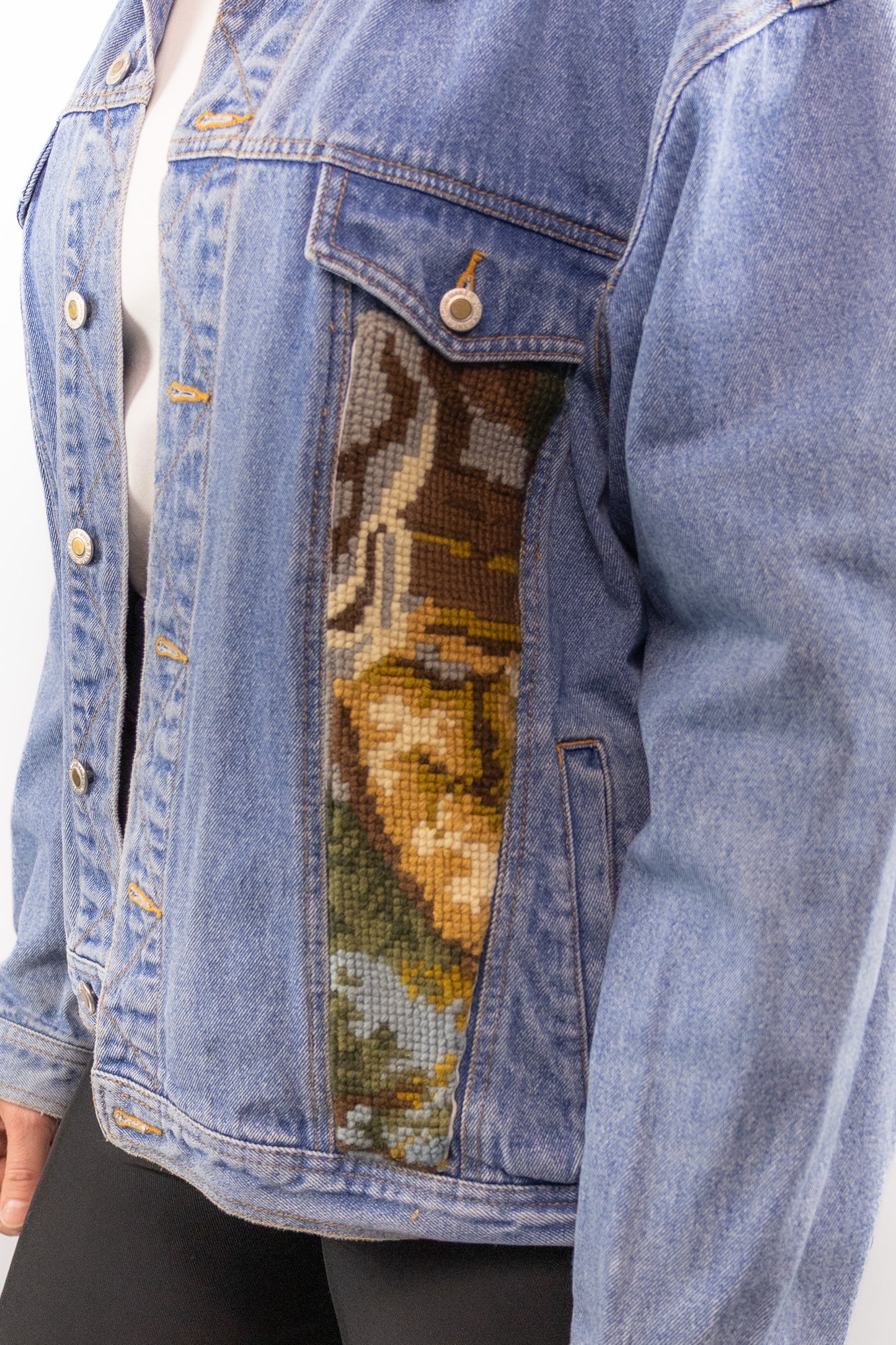 Remade jacket met borduurwerk "S" - M/L