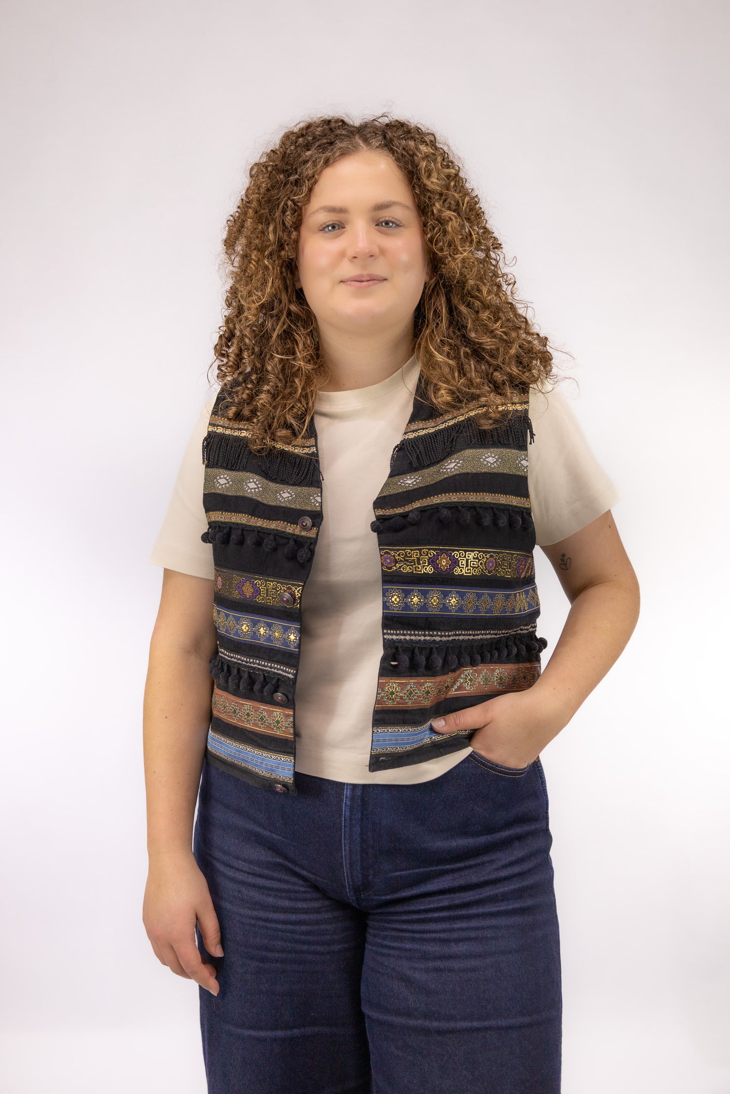 vintage gilet voorkant bohemian gouden details etnische bandjes