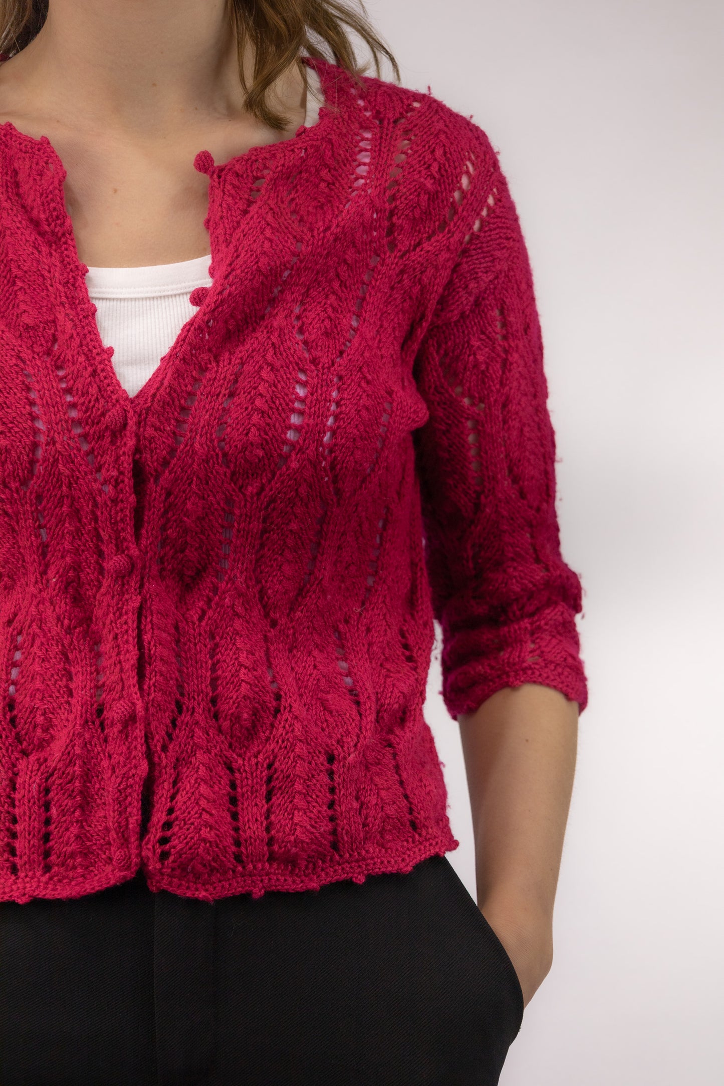 detail vintage roze vest gestoffeerde knopen ingeweven patroon Diavolo Rosa Marsel