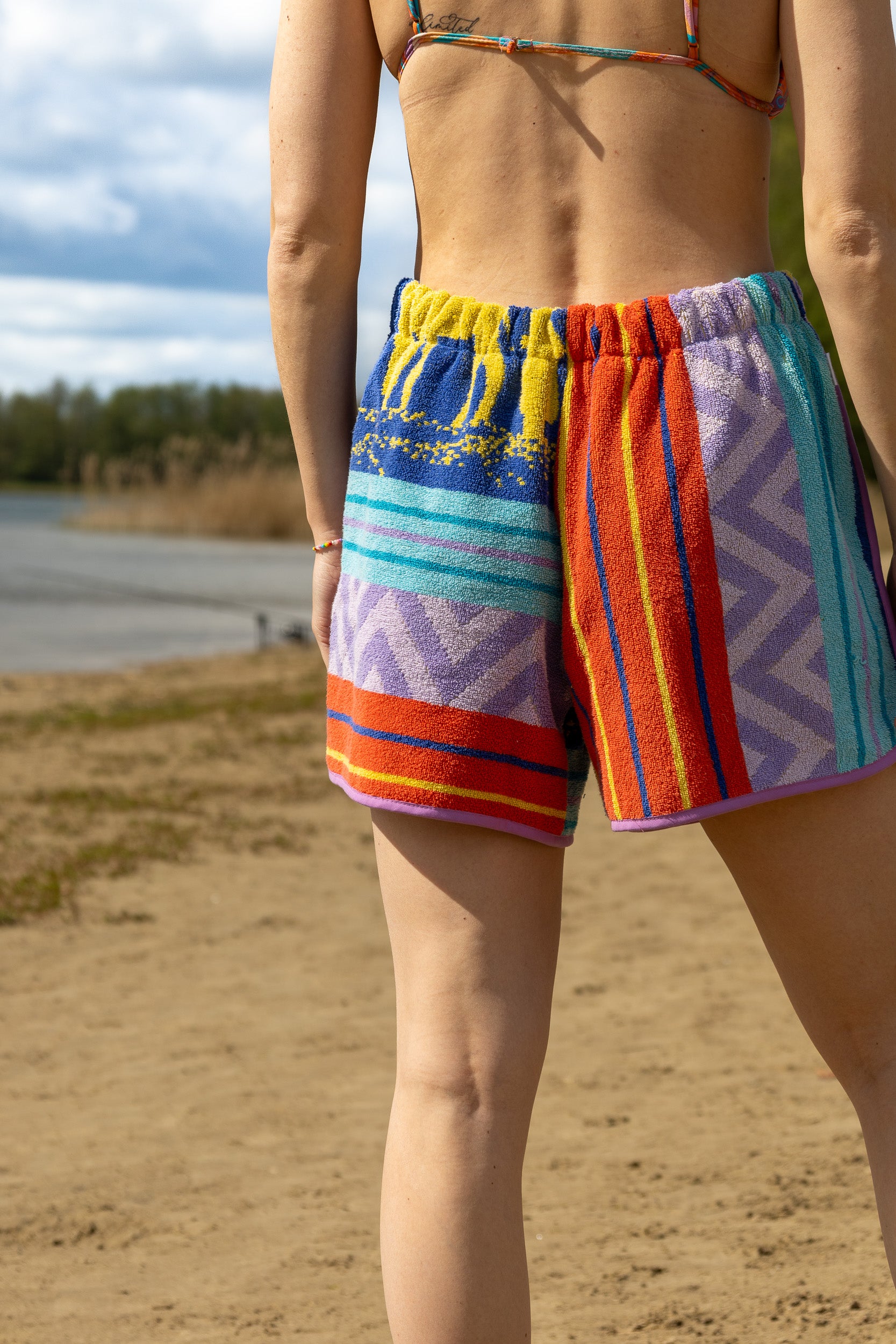 retro short achterkant met elastiek