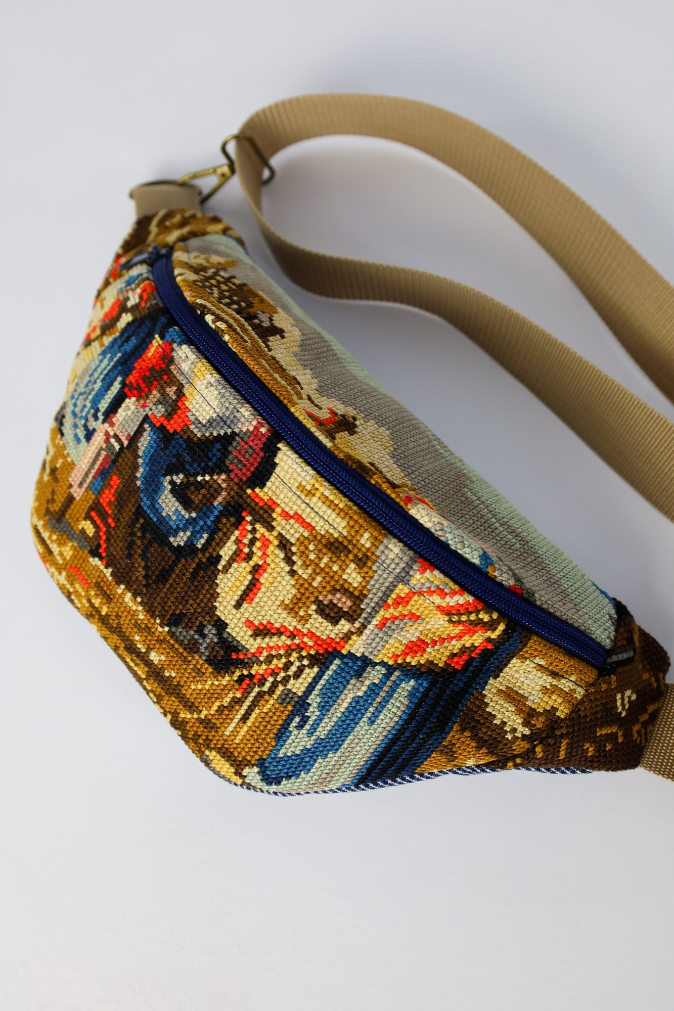 fannypack - millet