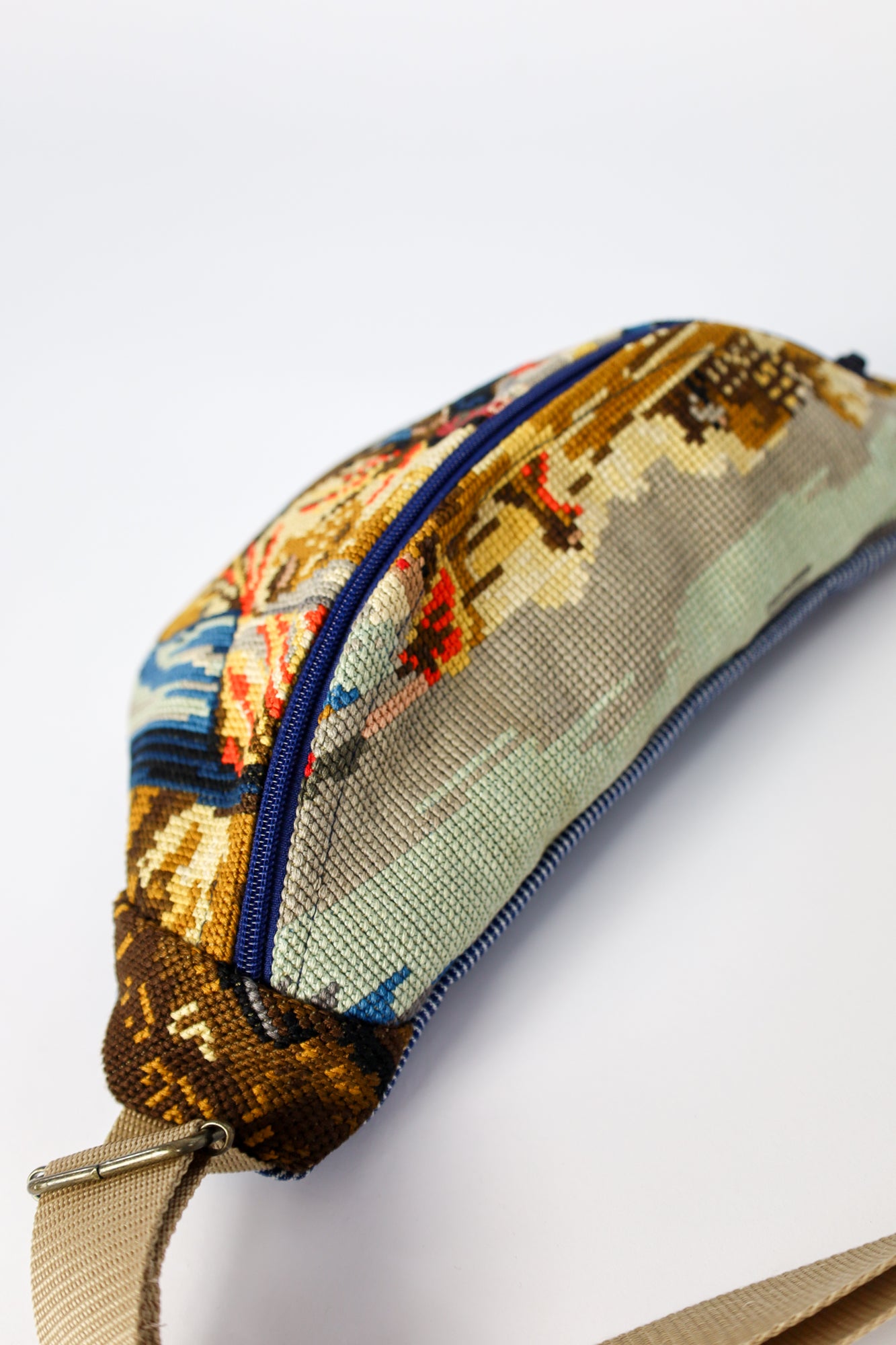 fannypack - millet