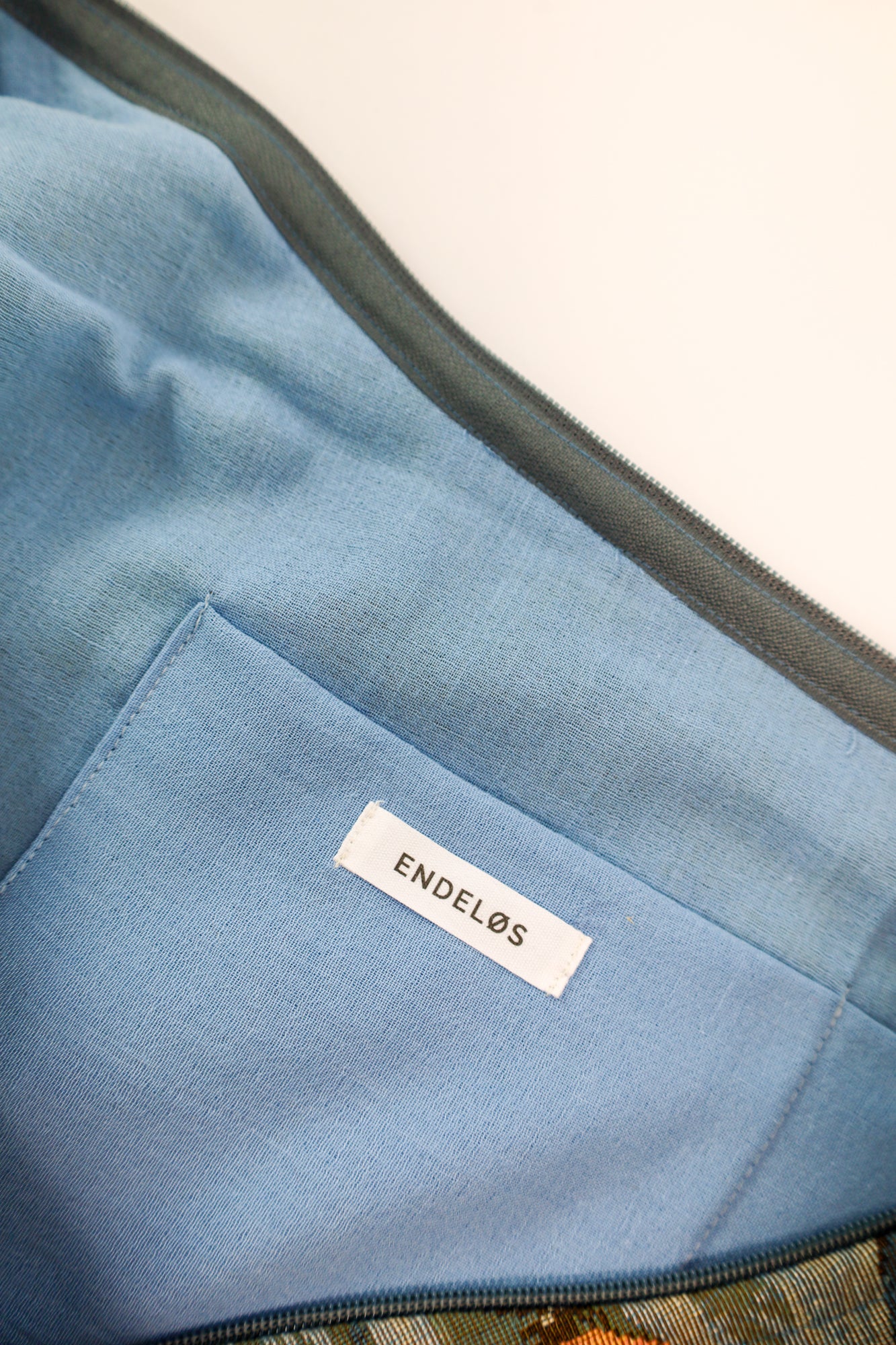 detail foto van binnenzijde XL crossbody bag