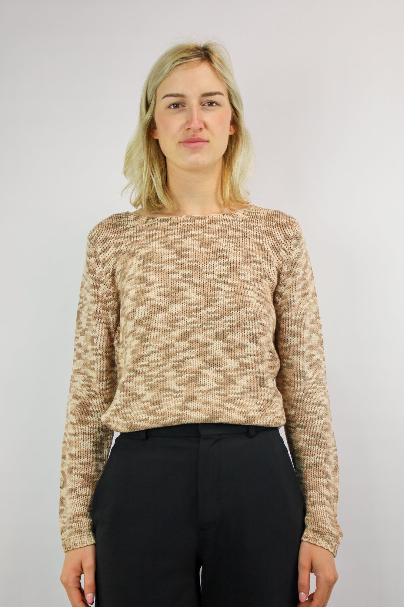 Vintage basic gebreide trui in melange bruin en beige met ronde hals