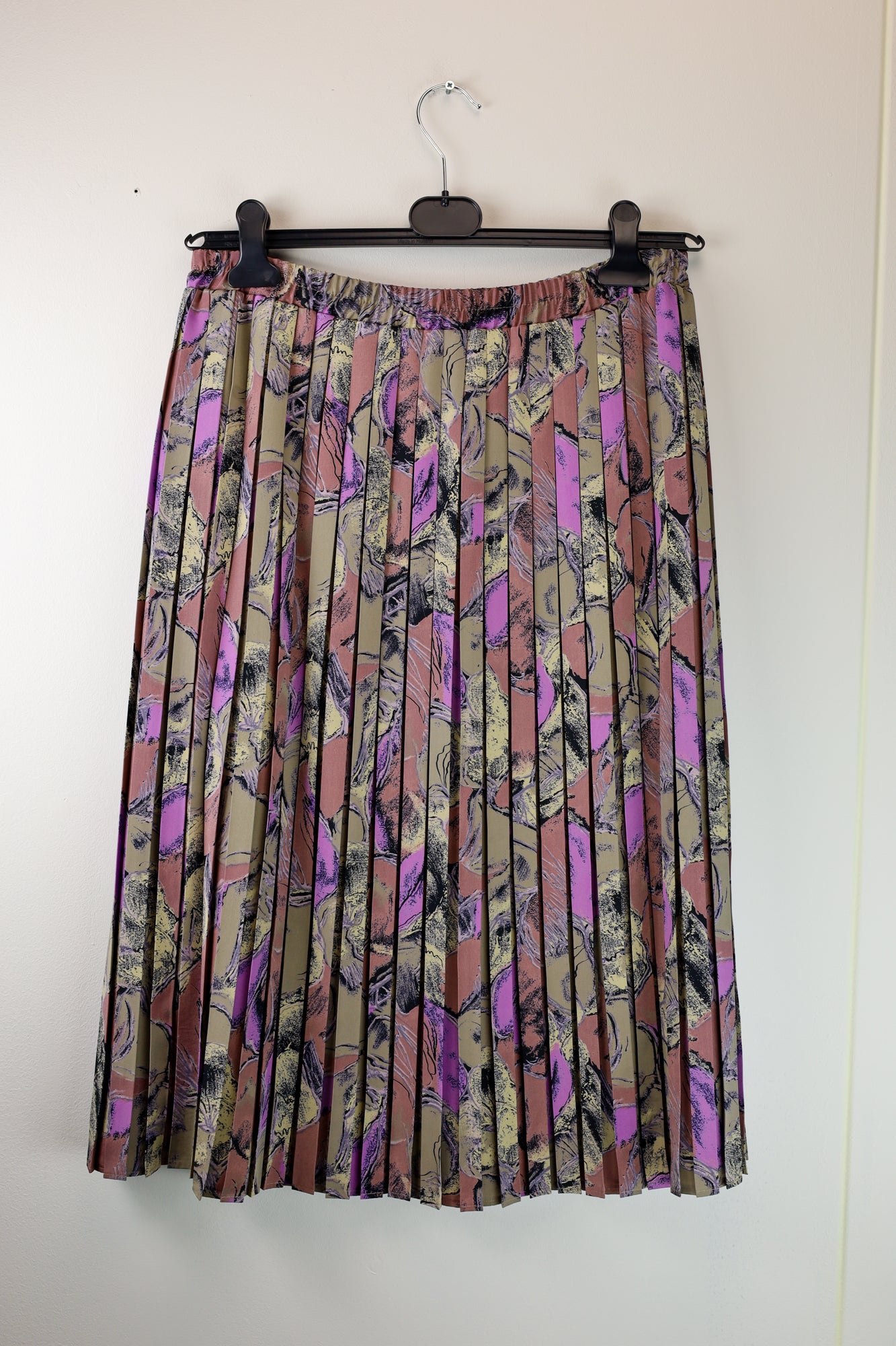 olive pleated skirt - XL/XXL