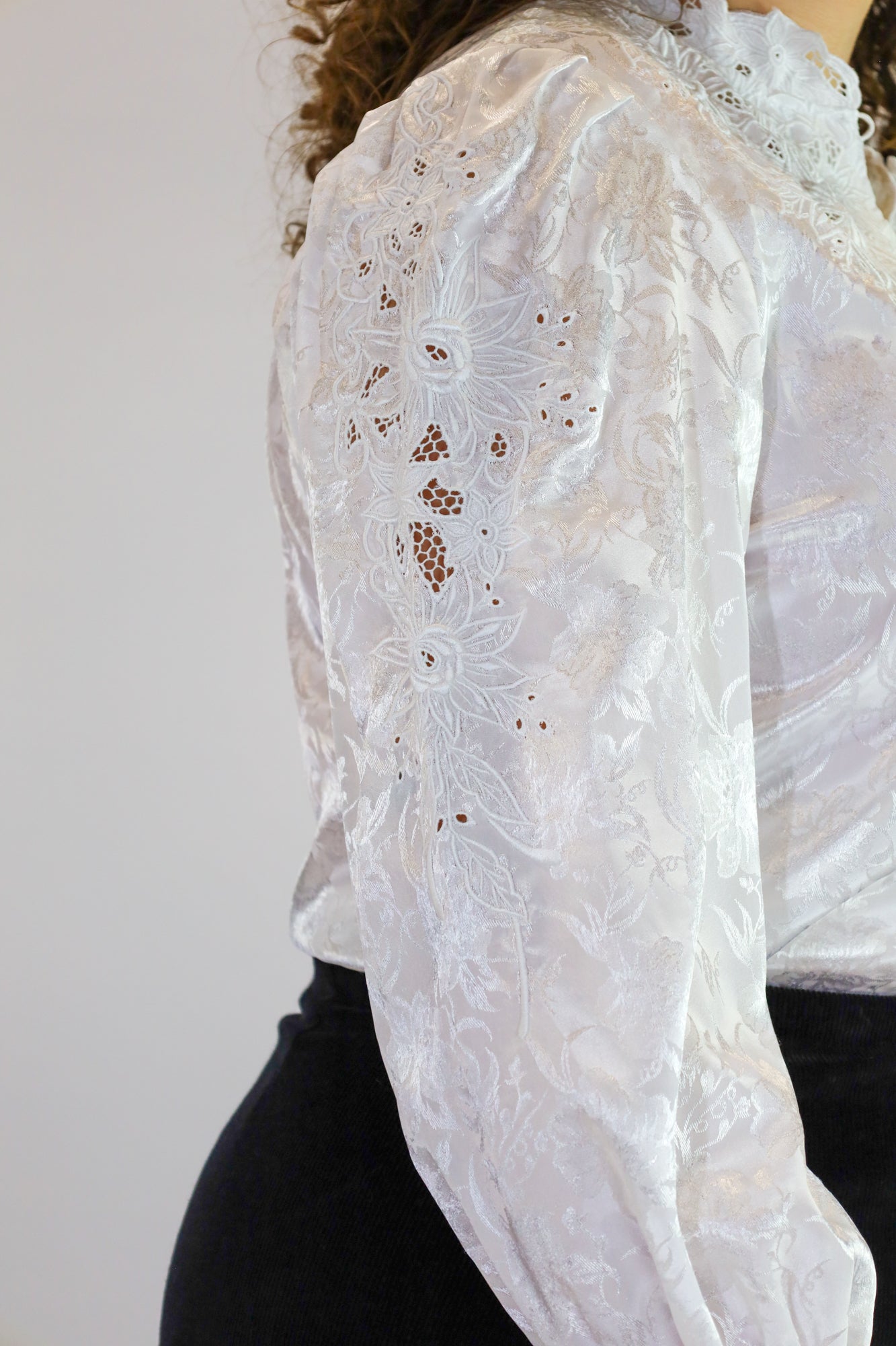 amira lace blouse - XL